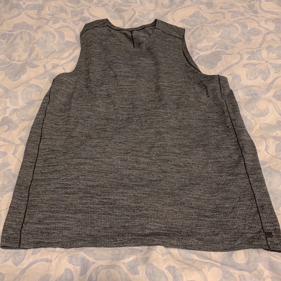 lululemon Men’s Eurus Tank - Picture 6 of 8